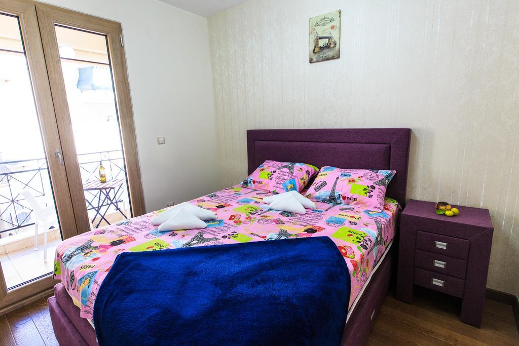 De Lux Apartments Petrovac Kültér fotó