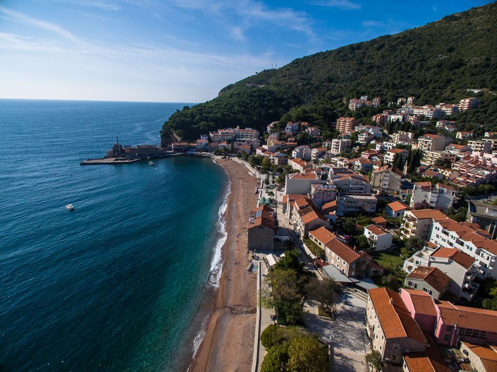 De Lux Apartments Petrovac Kültér fotó