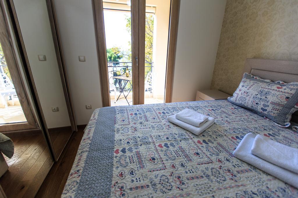 De Lux Apartments Petrovac Kültér fotó