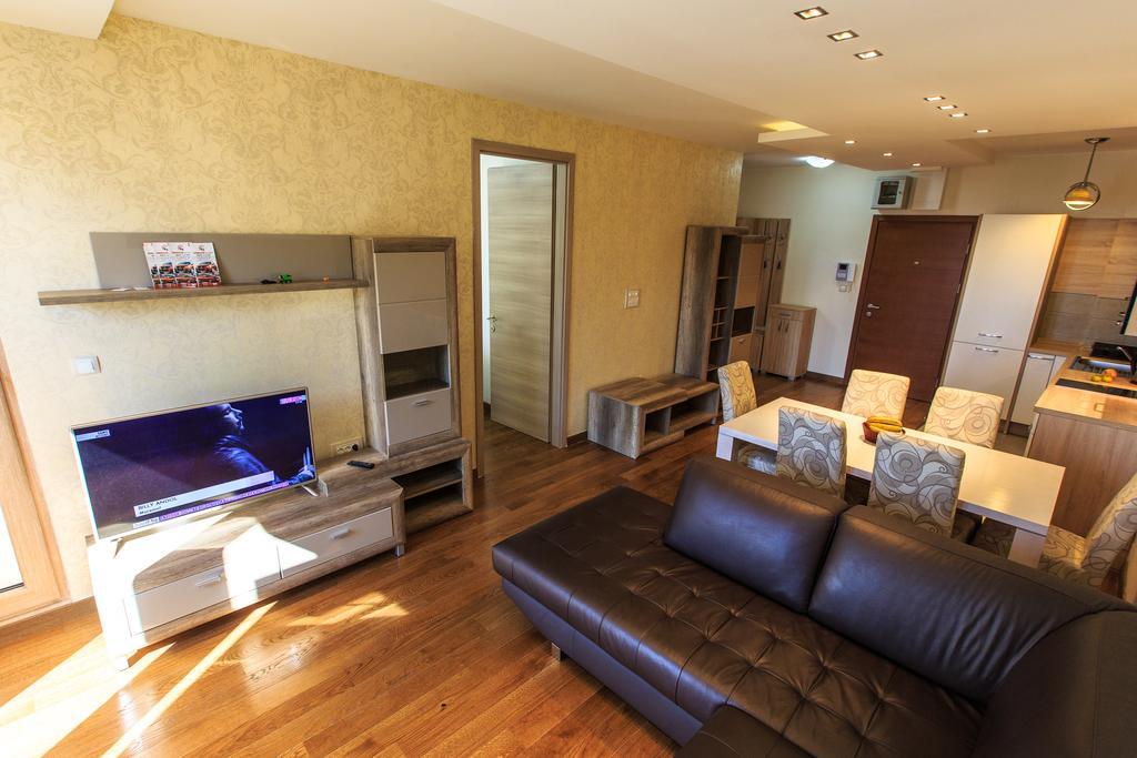 De Lux Apartments Petrovac Kültér fotó