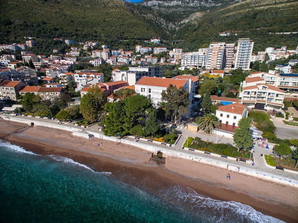 De Lux Apartments Petrovac Kültér fotó