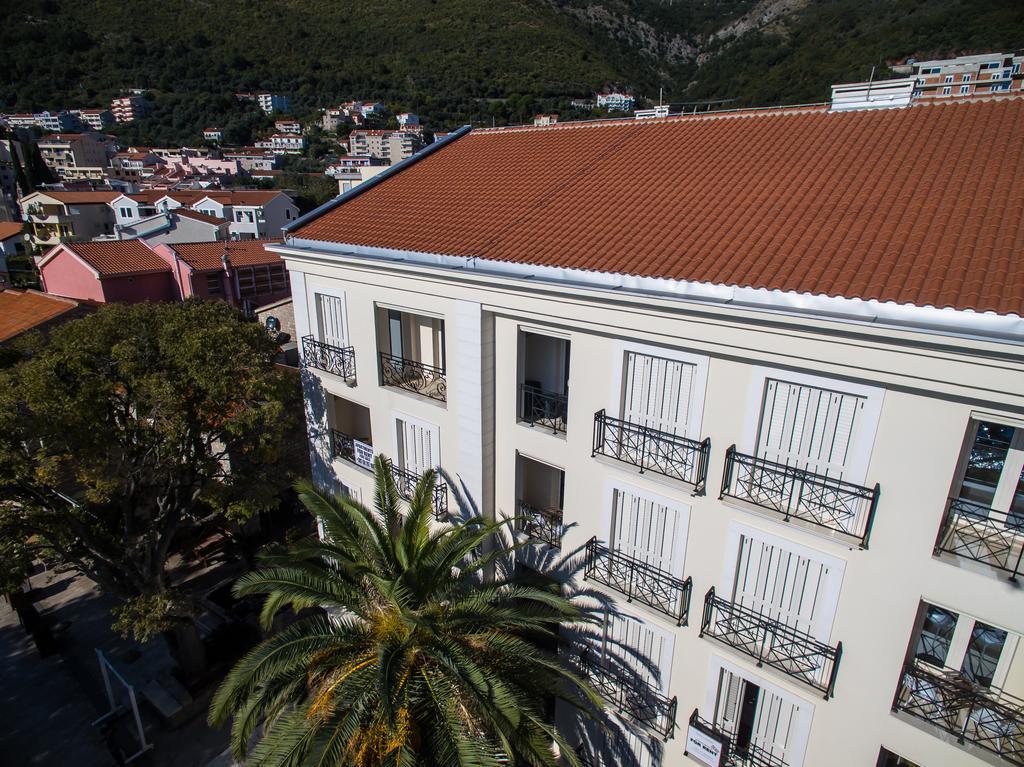 De Lux Apartments Petrovac Kültér fotó
