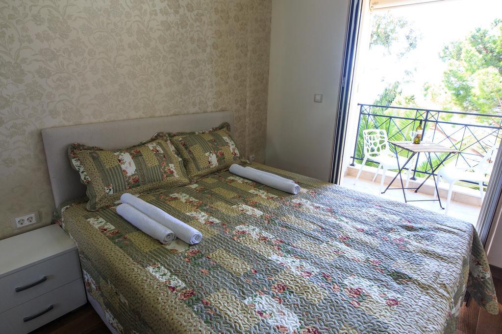 De Lux Apartments Petrovac Kültér fotó