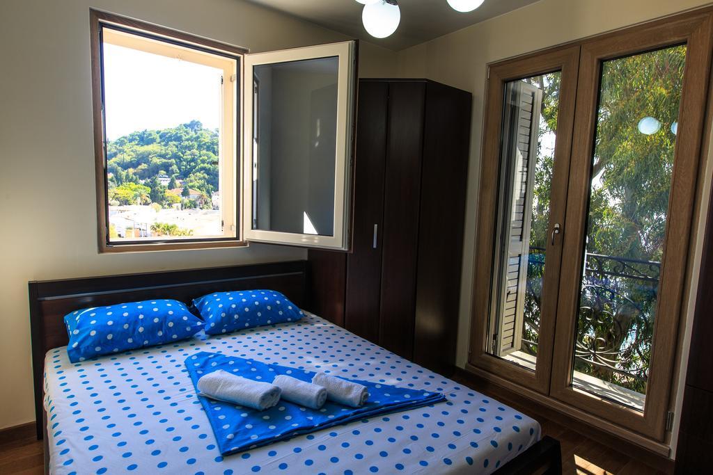 De Lux Apartments Petrovac Kültér fotó