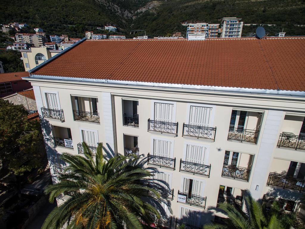 De Lux Apartments Petrovac Kültér fotó
